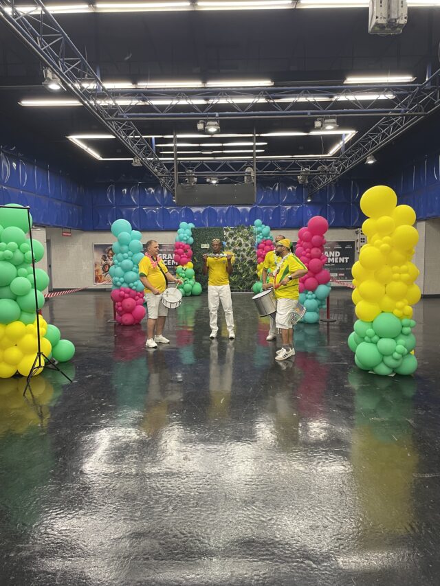 Balloon designer - décor carnaval Fête de la Musique